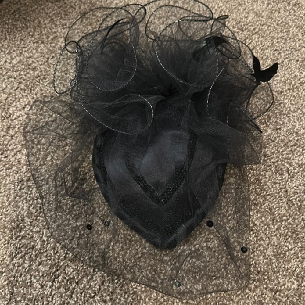 Rare Vintage Fascinators Hats Mesh feathers sequins Kentucky derby Fascinator